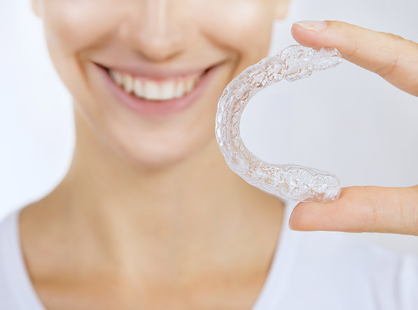 Correct Your Teeth Alignment Issues With Clear Aligners